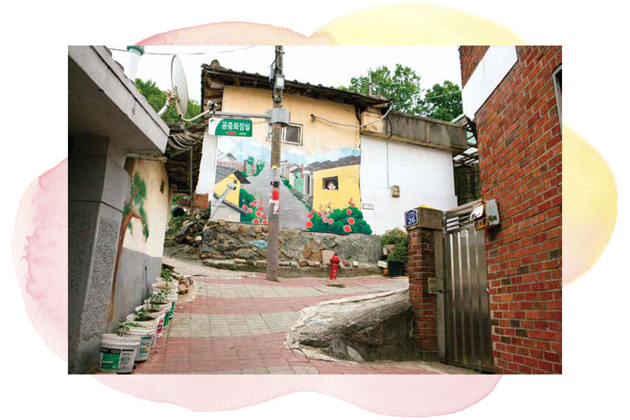 スアムゴル壁画村